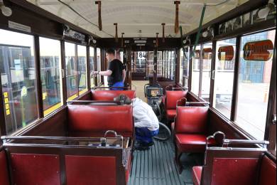 Gründliche Innenreinigung im T24/49 (5984)